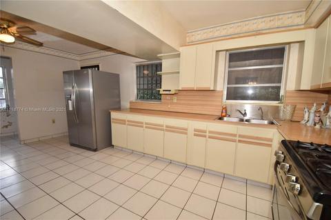56 E 65th St, Hialeah, FL 33013 photo 8