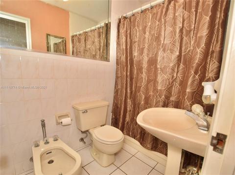 56 E 65th St, Hialeah, FL 33013 photo 23