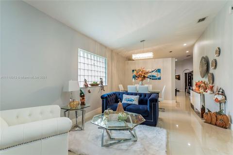 7355 Coldstream Dr, Hialeah, FL 33015 photo 4