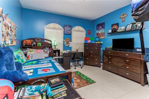 7355 Coldstream Dr, Hialeah, FL 33015 photo 9