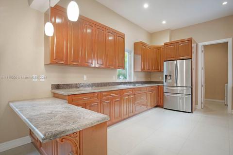 9556 Abbott Ave, Surfside, FL 33154 photo 12