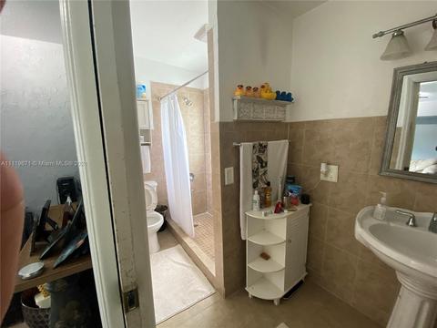 617 E 30th St, Hialeah, FL 33013 photo 9