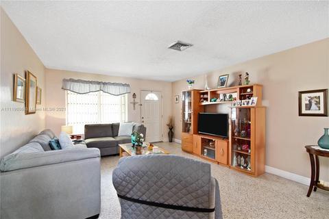 259 E 19th St, Hialeah, FL 33010 photo 5