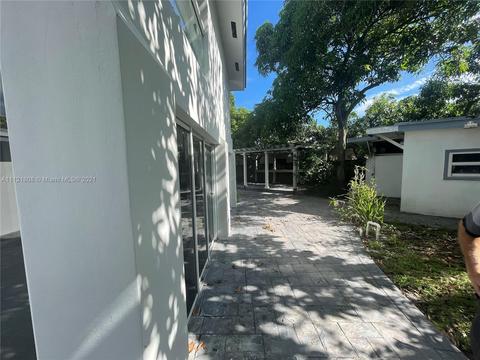 710 E 13th St, Hialeah, FL 33010 photo 17