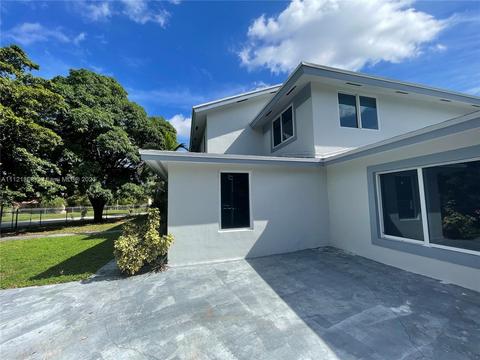 710 E 13th St, Hialeah, FL 33010 photo 2