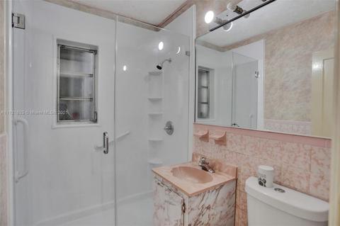 850 E 34th St, Hialeah, FL 33013 photo 16