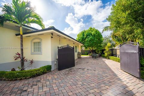 19980 NW 78th Path, Hialeah, FL 33015 photo 4