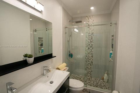 19980 NW 78th Path, Hialeah, FL 33015 photo 26