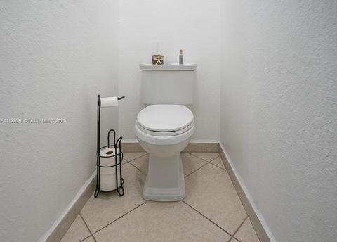 19980 NW 78th Path, Hialeah, FL 33015 photo 30
