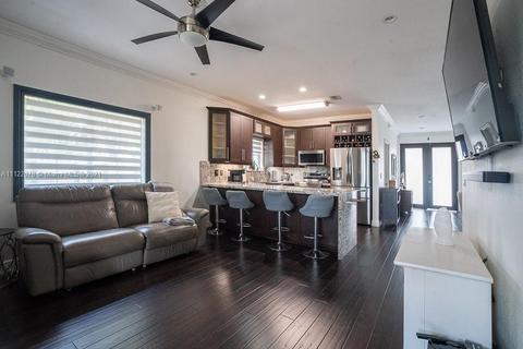 19980 NW 78th Path, Hialeah, FL 33015 photo 10