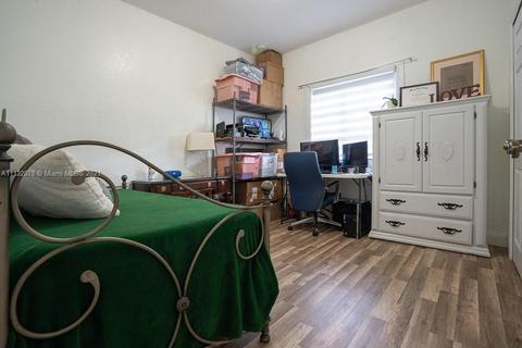 19980 NW 78th Path, Hialeah, FL 33015 photo 23