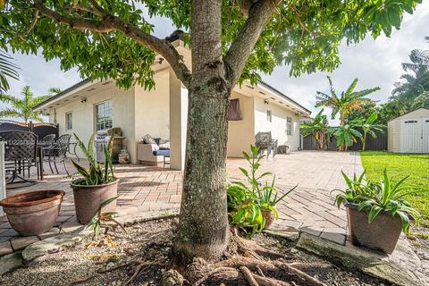 19980 NW 78th Path, Hialeah, FL 33015 photo 7