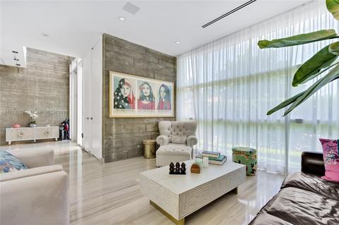 155 Hampton Ln, Key Biscayne, FL 33149 photo 5
