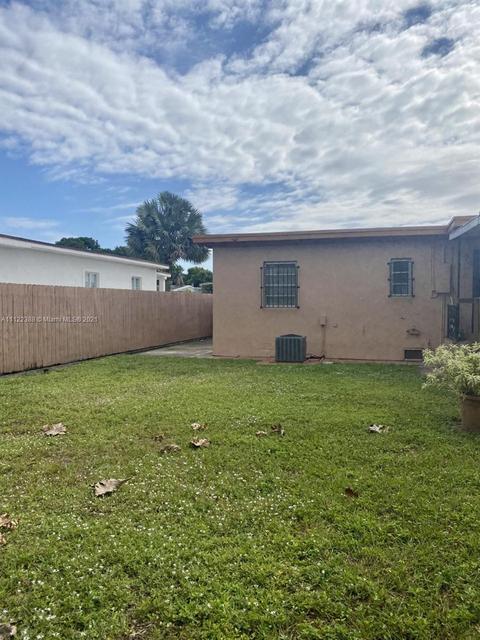 259 E 44th St, Hialeah, FL 33013 photo 15