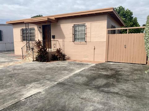 259 E 44th St, Hialeah, FL 33013 photo 2