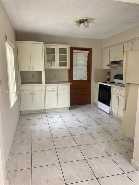 259 E 44th St, Hialeah, FL 33013 photo 7