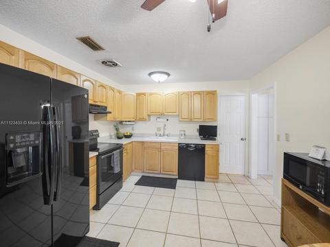 3100 SE Lime Tree Ter, Stuart, FL 34997 photo 4