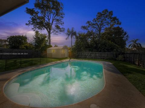 3100 SE Lime Tree Ter, Stuart, FL 34997 photo 2