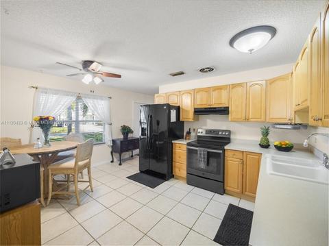 3100 SE Lime Tree Ter, Stuart, FL 34997 photo 3