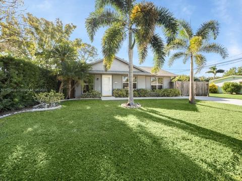 3100 SE Lime Tree Ter, Stuart, FL 34997 photo 1
