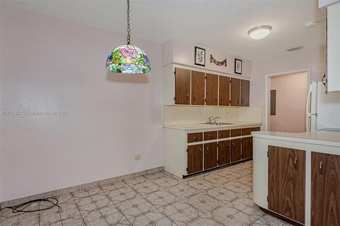 80 E 54th St, Hialeah, FL 33013 photo 7