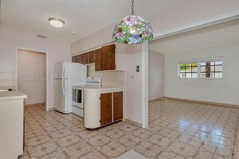 80 E 54th St, Hialeah, FL 33013 photo 8