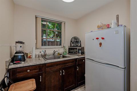 80 E 54th St, Hialeah, FL 33013 photo 24