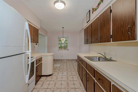 80 E 54th St, Hialeah, FL 33013 photo 12