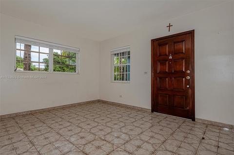 80 E 54th St, Hialeah, FL 33013 photo 6