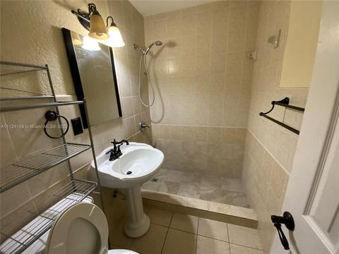 641 E 24th St, Hialeah, FL 33013 photo 7