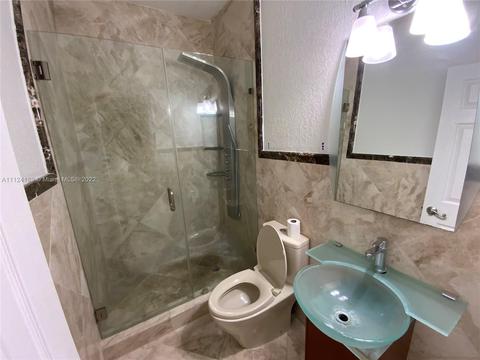 641 E 24th St, Hialeah, FL 33013 photo 8