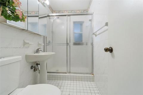 721 E 42nd St, Hialeah, FL 33013 photo 7