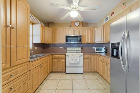721 E 42nd St, Hialeah, FL 33013 photo 5