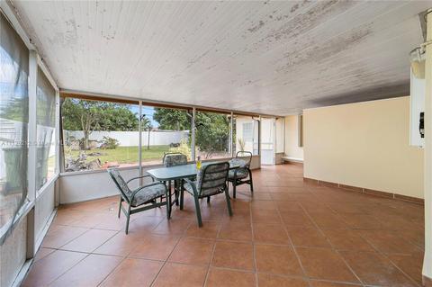 721 E 42nd St, Hialeah, FL 33013 photo 13
