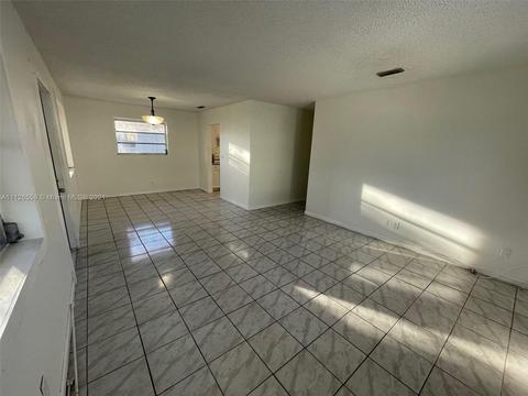 515 E 52nd St, Hialeah, FL 33013 photo 12