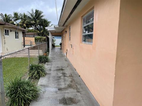 515 E 52nd St, Hialeah, FL 33013 photo 3