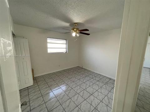 515 E 52nd St, Hialeah, FL 33013 photo 26