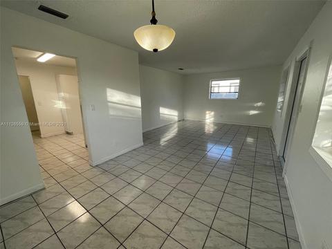 515 E 52nd St, Hialeah, FL 33013 photo 13