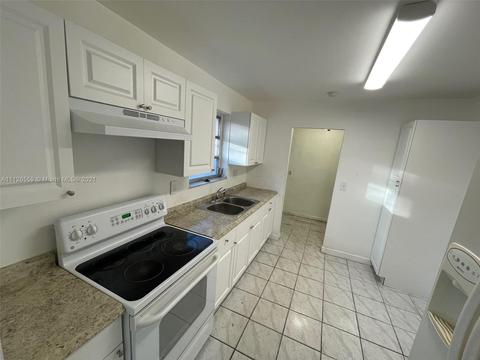 515 E 52nd St, Hialeah, FL 33013 photo 17