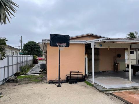 515 E 52nd St, Hialeah, FL 33013 photo 5