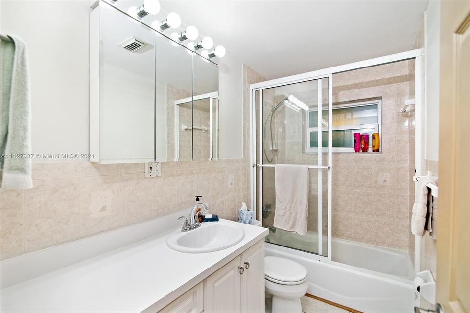  1916 SW 48th Ave, Fort Lauderdale, FL 33317 photo 24
