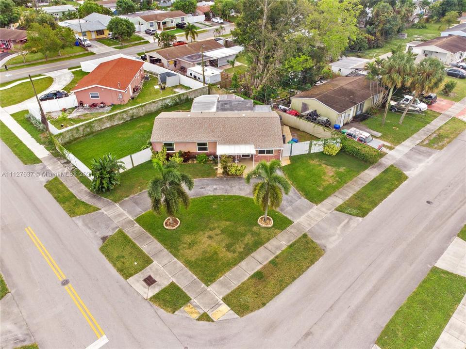 1916 SW 48th Ave, Fort Lauderdale, FL 33317 photo 5