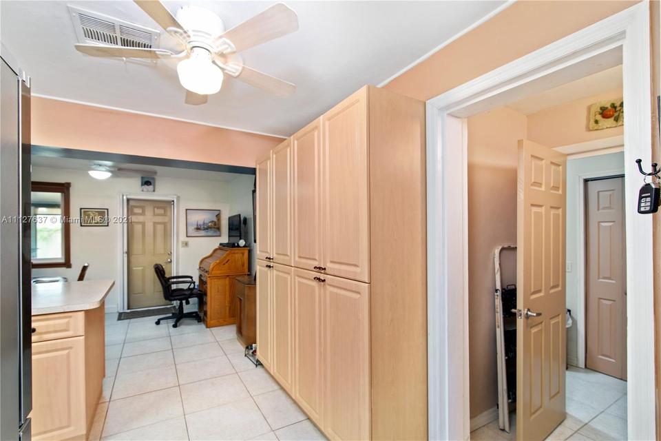  1916 SW 48th Ave, Fort Lauderdale, FL 33317 photo 16