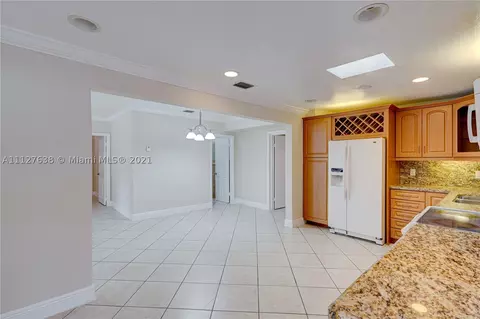 450 E 7th Ave, Hialeah, FL 33010 photo 1