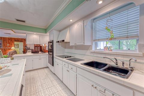 5000 Madison St, Hollywood, FL 33021 photo 9