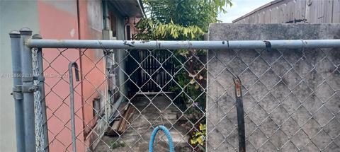 510 E 49th St, Hialeah, FL 33013 photo 24