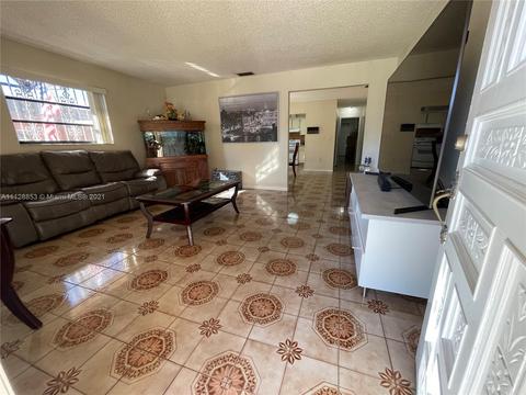 165 E 44th St, Hialeah, FL 33013 photo 4