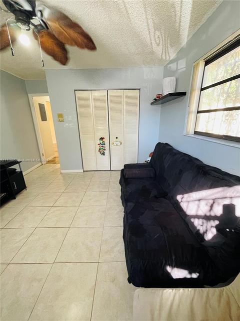 165 E 44th St, Hialeah, FL 33013 photo 18