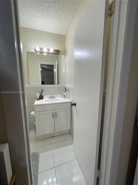 165 E 44th St, Hialeah, FL 33013 photo 30