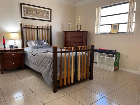 165 E 44th St, Hialeah, FL 33013 photo 21